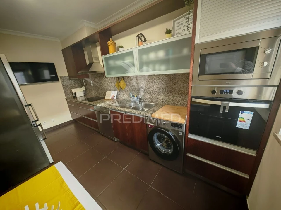 Apartamento T2 para Venda em Portimão Foto 8