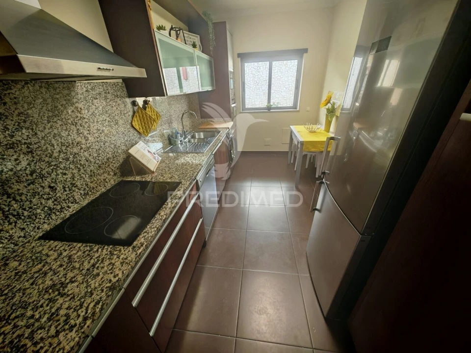 Apartamento T2 para Venda em Portimão Foto 9