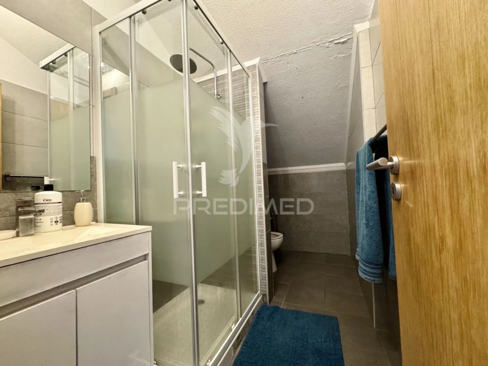 Moradia T6 para Venda em Agualva e Mira-Sintra Foto 15