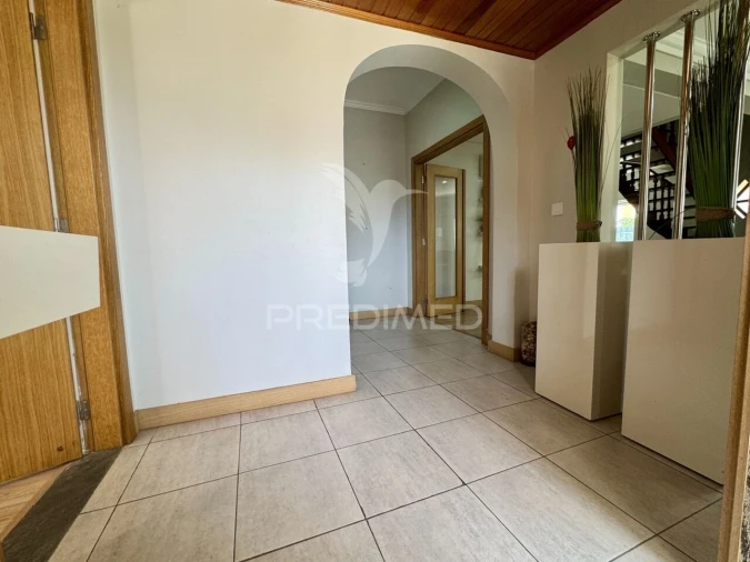 Moradia T6 para Venda em Agualva e Mira-Sintra Foto 8