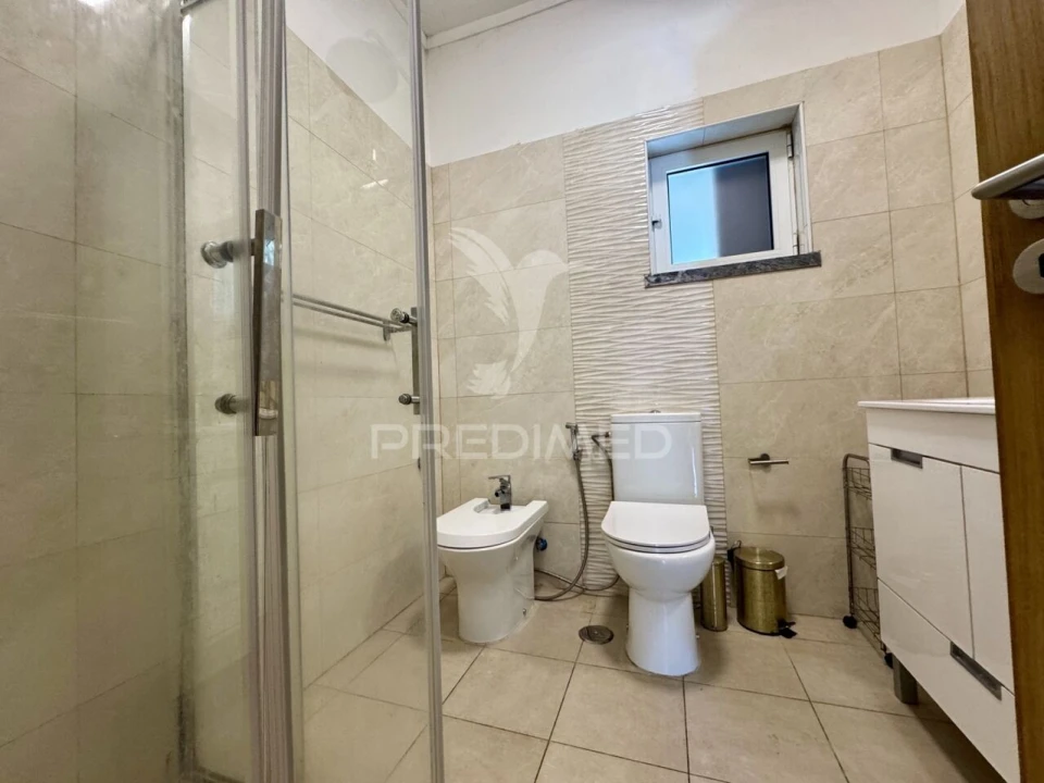 Moradia T6 para Venda em Agualva e Mira-Sintra Foto 28