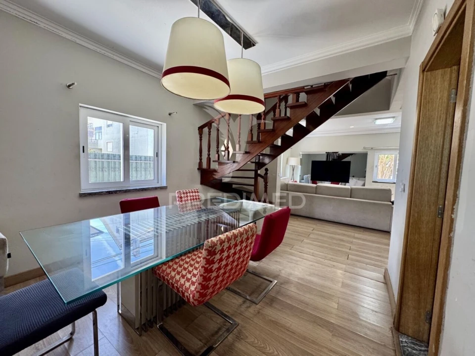 Moradia T6 para Venda em Agualva e Mira-Sintra Foto 7