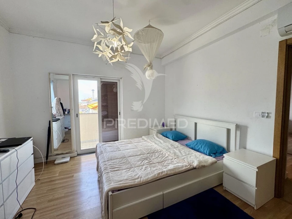 Moradia T6 para Venda em Agualva e Mira-Sintra Foto 26