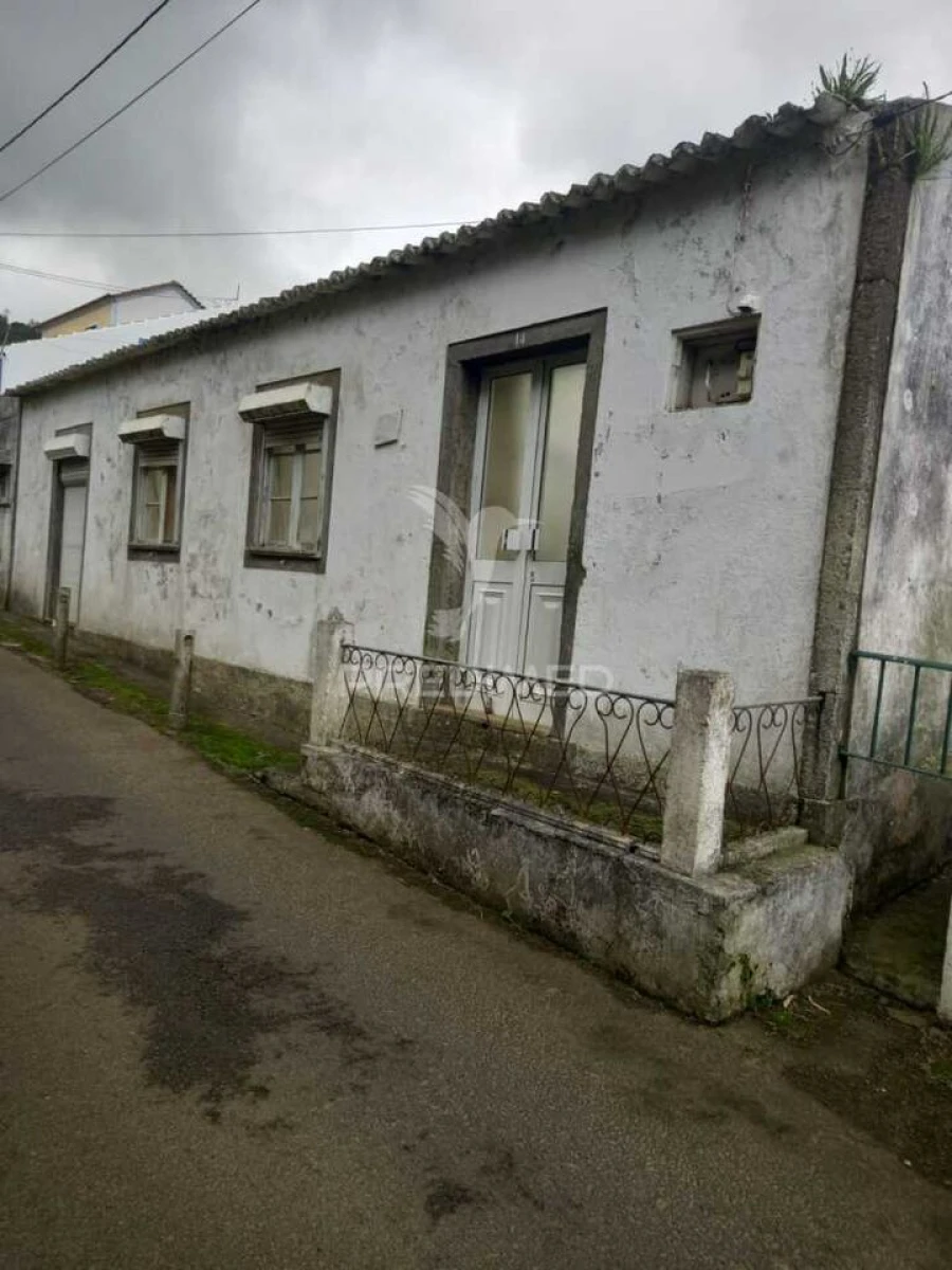 Moradia T3 para Venda em Fontinhas Foto 1