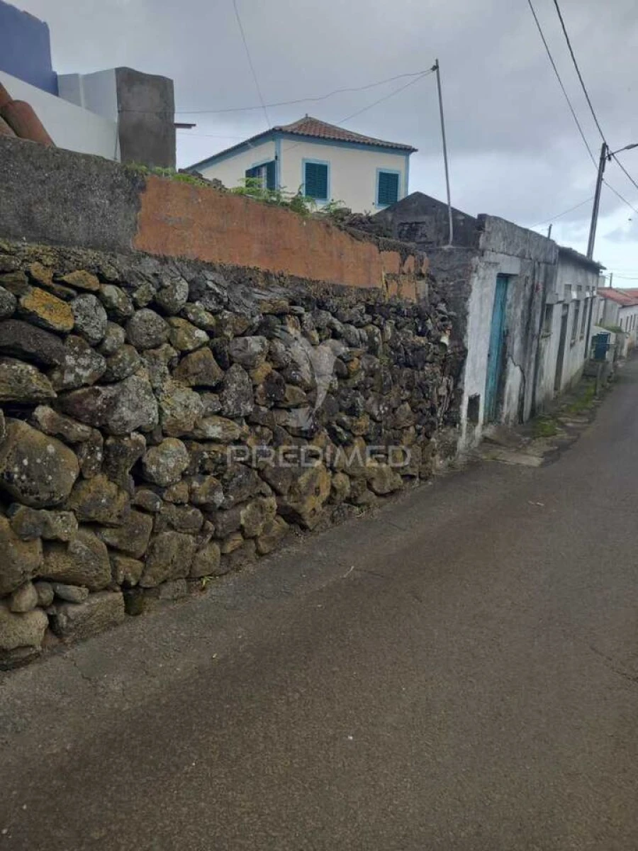 Moradia T3 para Venda em Fontinhas Foto 4