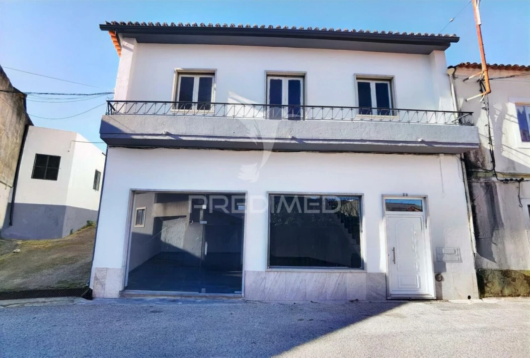 Loja para Arrendamento em Amiais de Baixo Foto 1