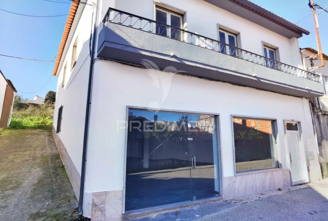 Loja para Arrendamento em Amiais de Baixo Foto 3