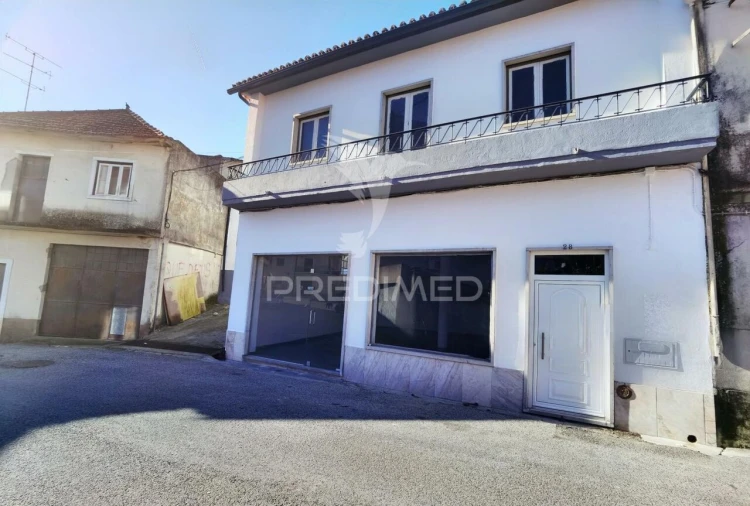 Loja para Arrendamento em Amiais de Baixo Foto 2