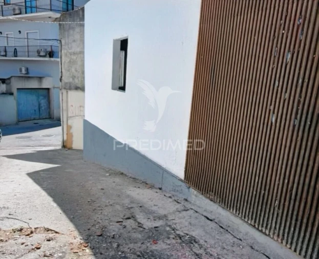 Loja para Arrendamento em Amiais de Baixo Foto 4