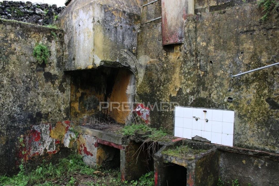 Moradia T3 para Venda em Posto Santo Foto 18