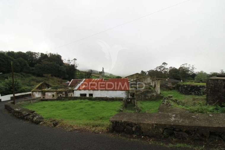 Moradia T3 para Venda em Posto Santo Foto 6