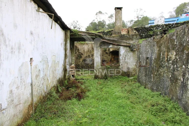 Moradia T3 para Venda em Posto Santo Foto 20