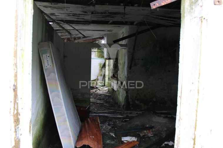 Moradia T3 para Venda em Posto Santo Foto 22