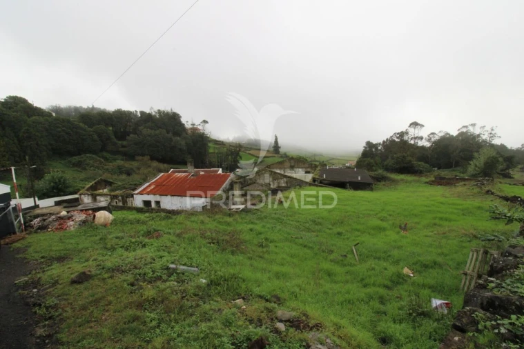 Moradia T3 para Venda em Posto Santo Foto 5