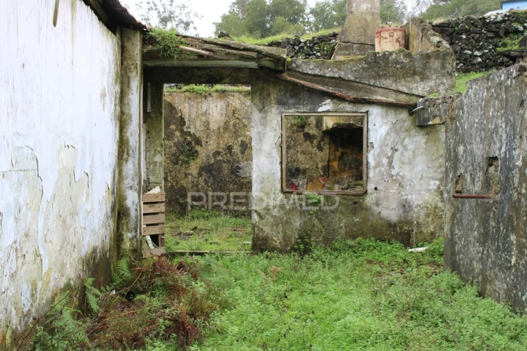 Moradia T3 para Venda em Posto Santo Foto 19