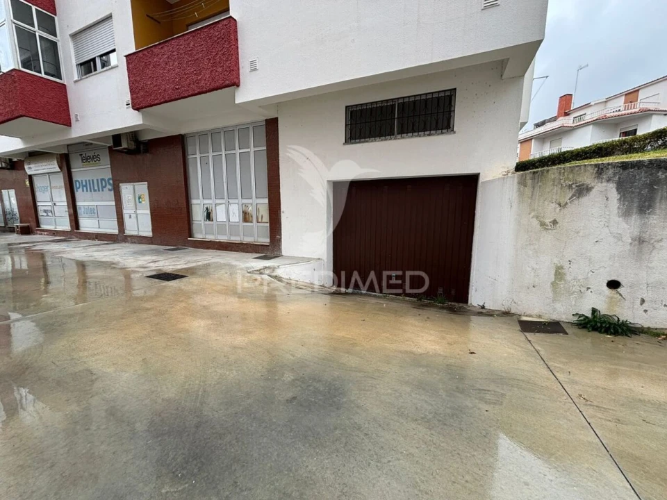 Garagem para Venda em Nossa Senhora do Pópulo, Coto e São Gregório Foto 2