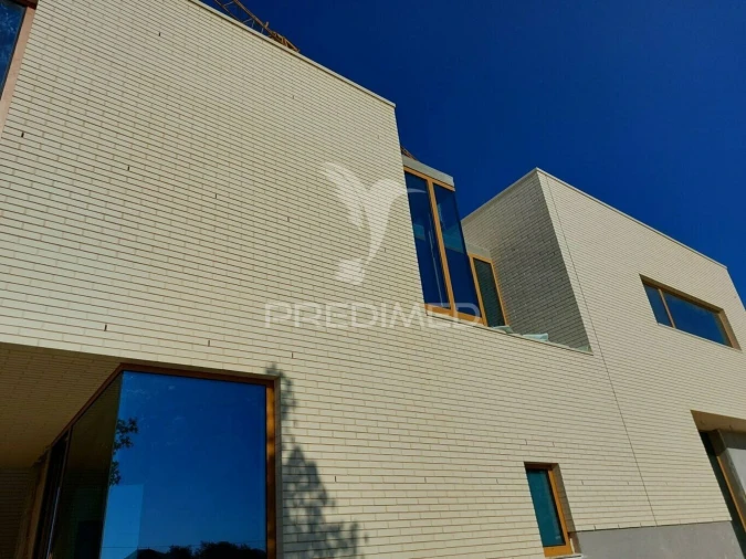 Moradia T4 para Venda em Esgueira Foto 4