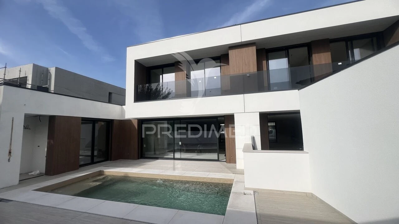 Moradia T3 para Venda em Turiz Foto 2