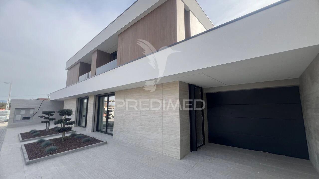 Moradia T3 para Venda em Turiz Foto 12