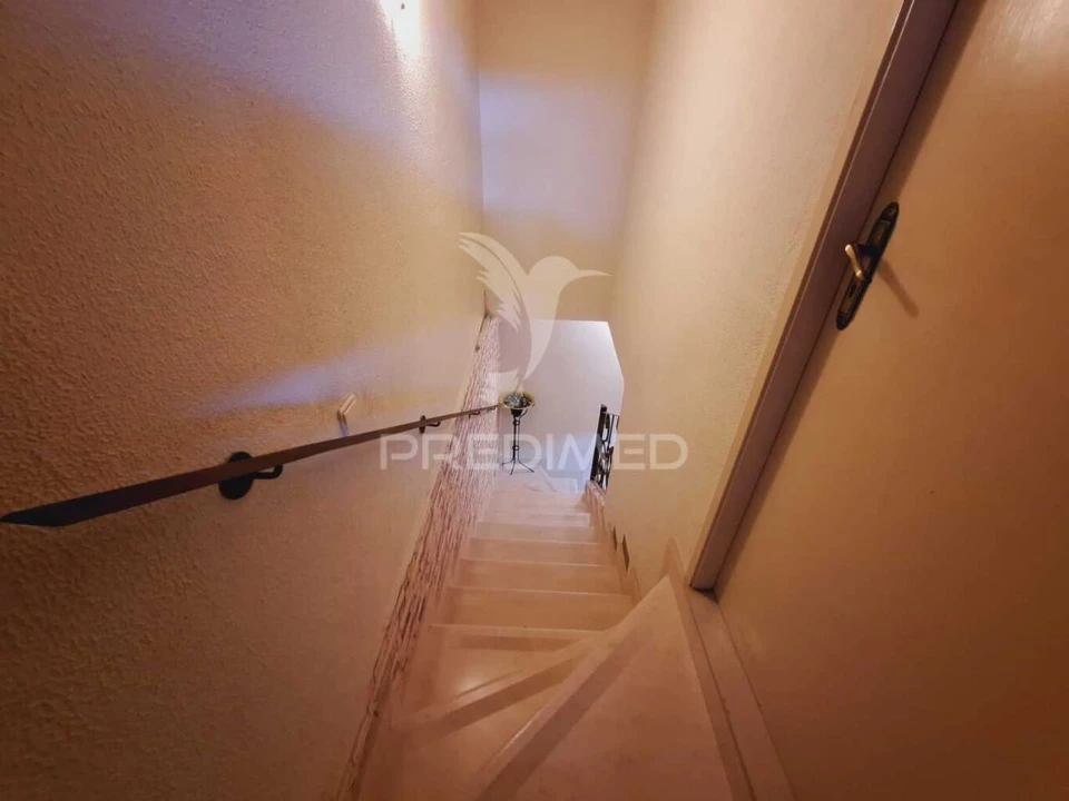 Moradia T3 para Venda em Loule (São Sebastião) Foto 32