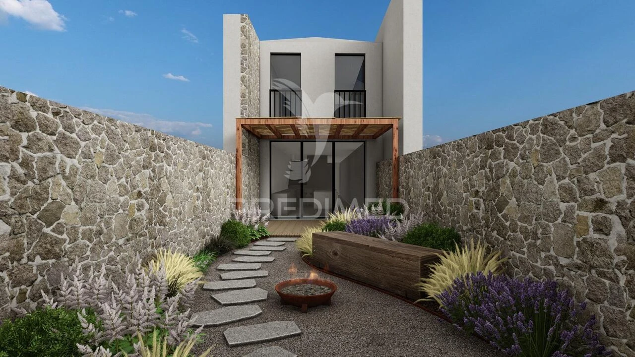 Moradia T2 para Venda em Azurara Foto 1