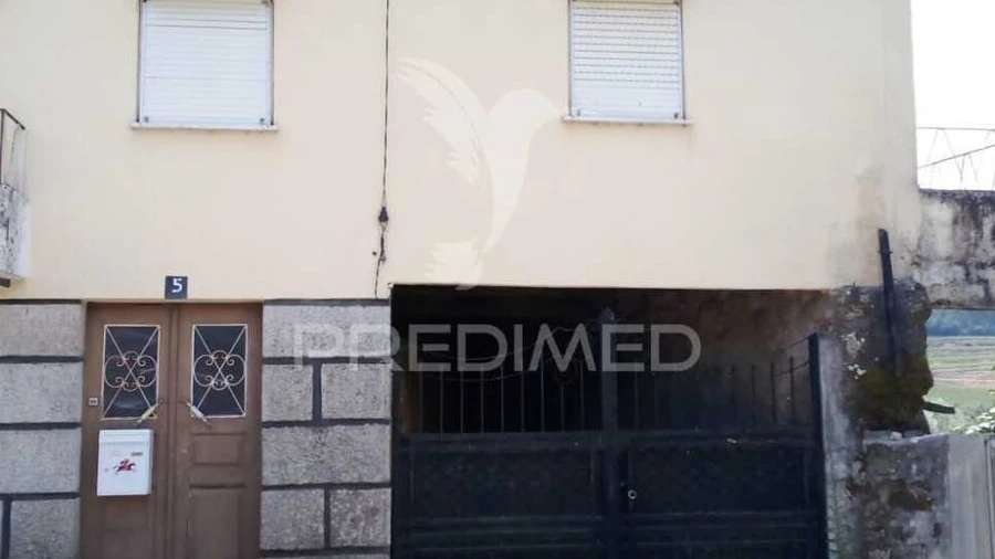 Moradia T3 para Venda em Castelo de Penalva