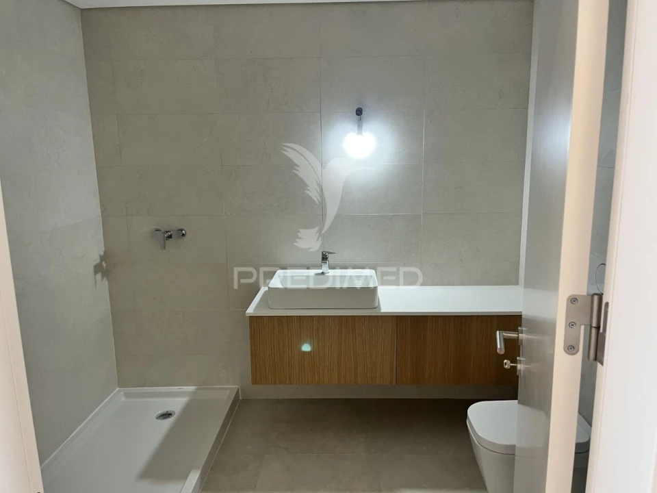 Apartamento T3 para Venda em Olhão Foto 18