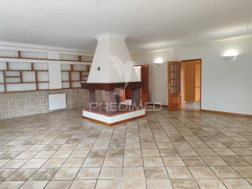 Moradia T3 para Venda em Sesimbra (Castelo)