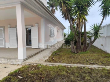 Moradia T3 para Venda em Sesimbra (Castelo)