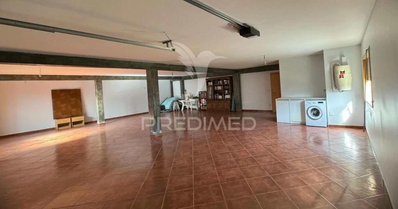 Moradia T4 para Venda em Espinho Foto 26