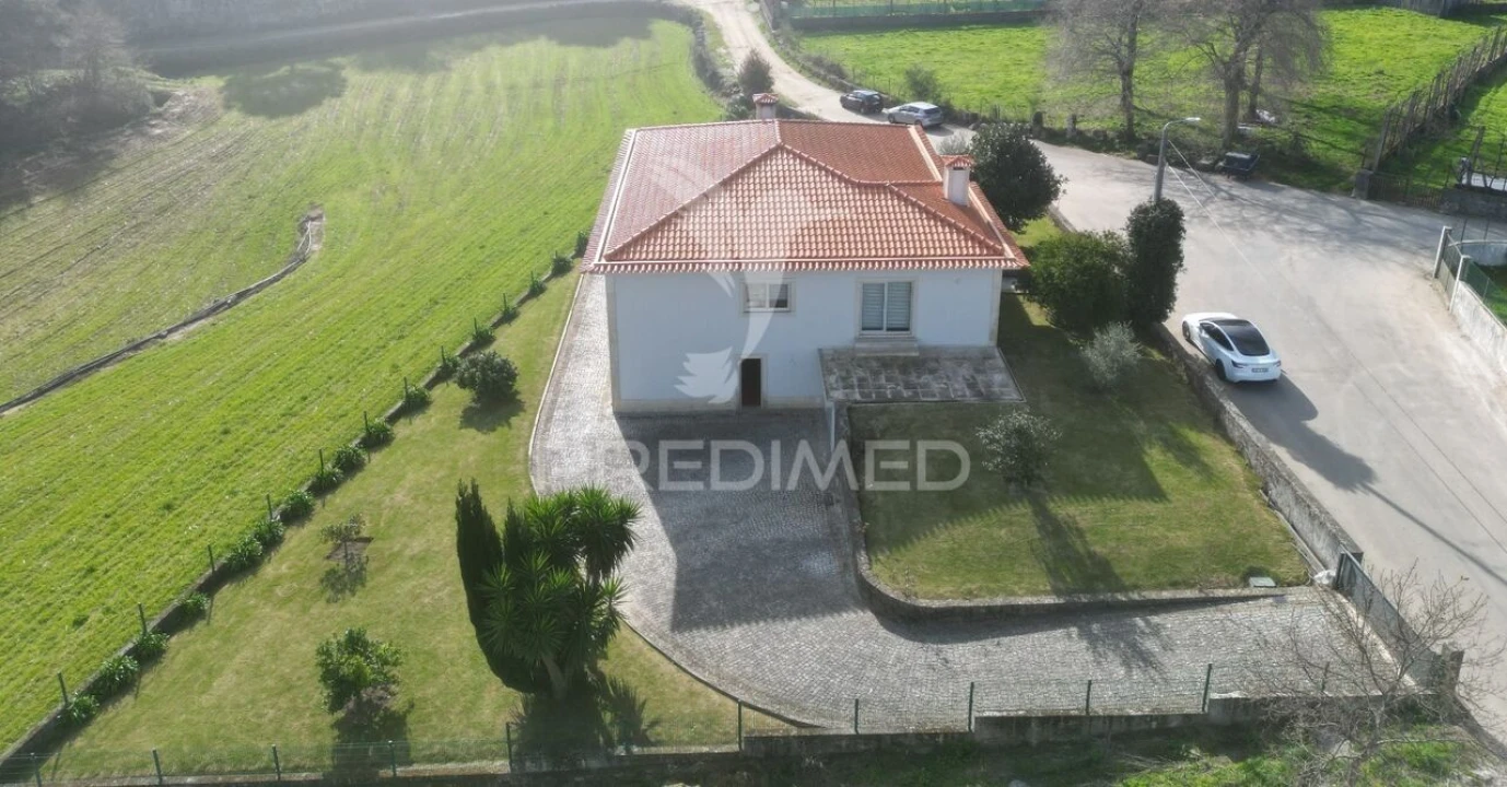 Moradia T4 para Venda em Espinho Foto 23