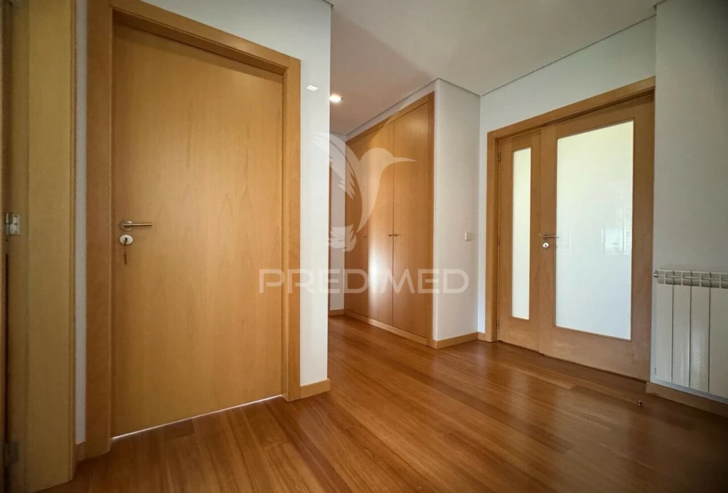 Moradia T4 para Venda em Espinho Foto 19