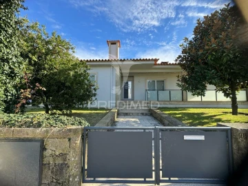 Moradia T4 para Venda em Espinho