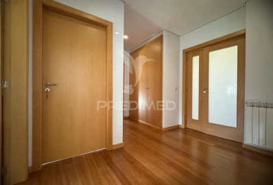 Moradia T4 para Venda em Espinho