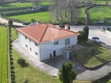 Moradia T4 para Venda em Espinho
