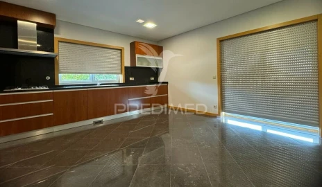 Moradia T4 para Venda em Espinho