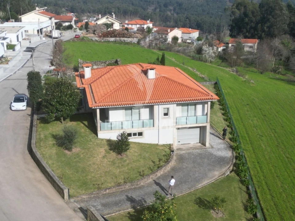Moradia T4 para Venda em Espinho Foto 15