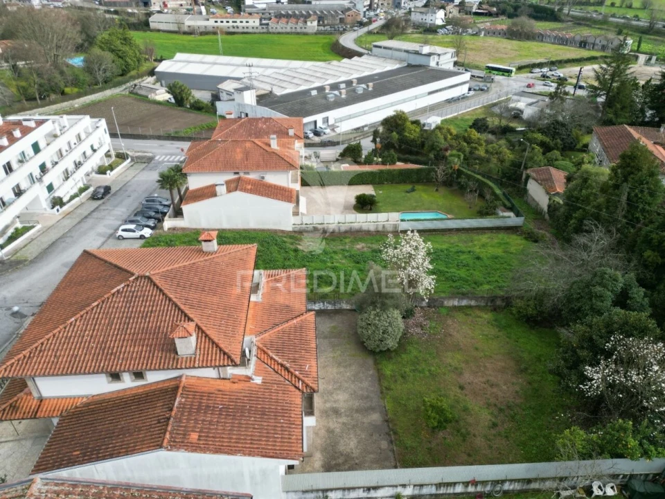 Moradia T3 para Venda em Creixomil Foto 33