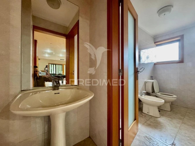 Moradia T3 para Venda em Creixomil Foto 32