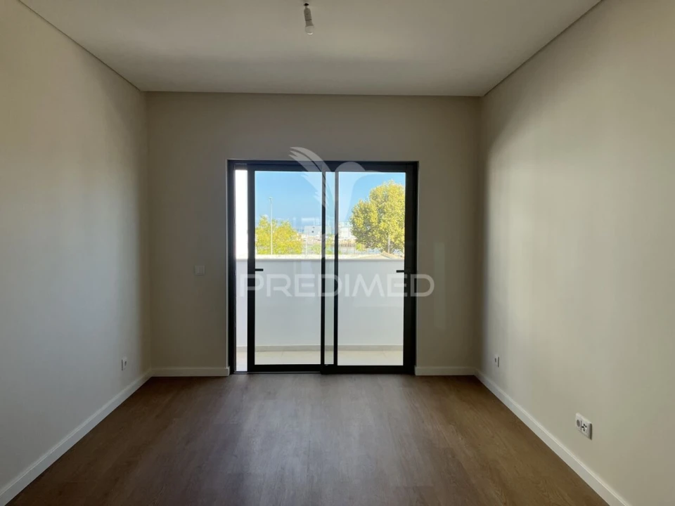 Apartamento T3 para Venda em Olhão Foto 10