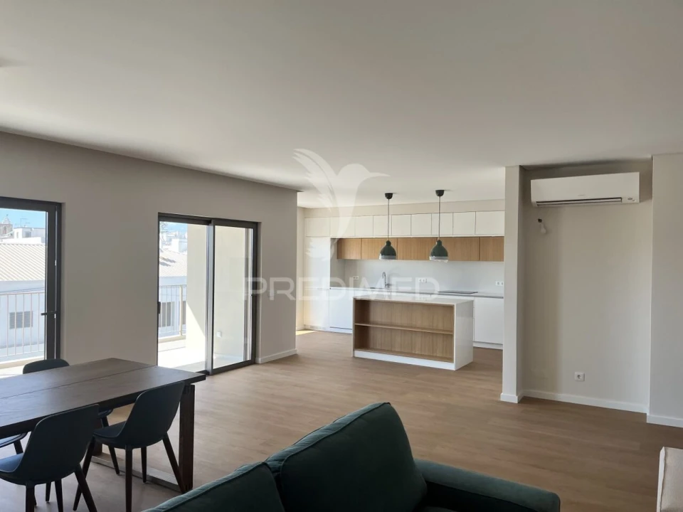 Apartamento T3 para Venda em Olhão Foto 1