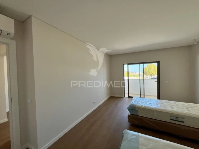 Apartamento T3 para Venda em Olhão Foto 16