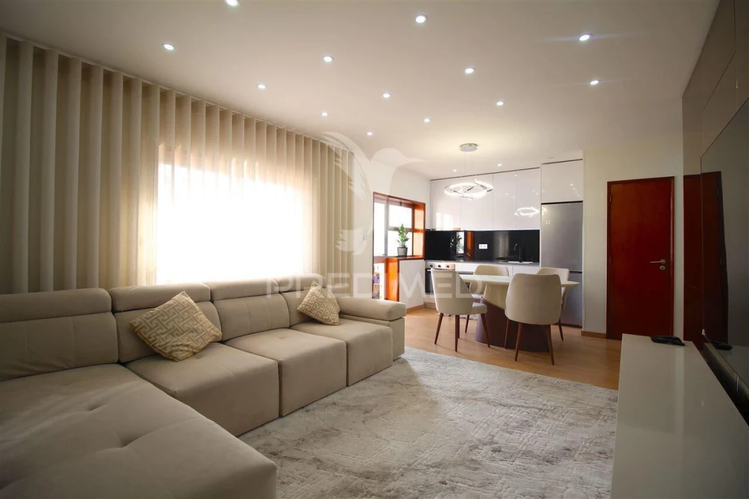 Apartamento T2 para Venda em Ermesinde Foto 1