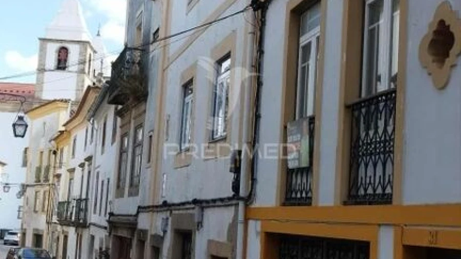 Moradia T4 para Venda em Santa Maria da Devesa