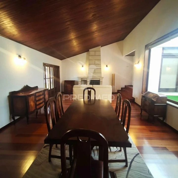 Moradia T4 para Venda em Fafe Foto 8