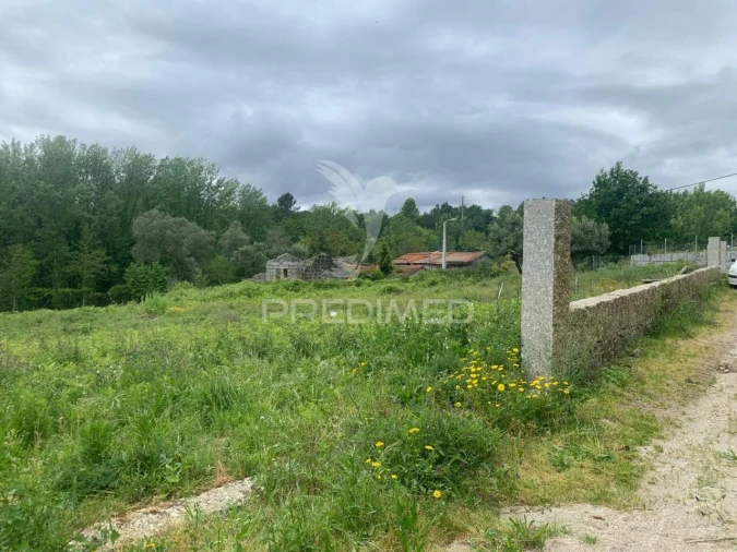 Terreno para Venda em Vinhos Foto 6