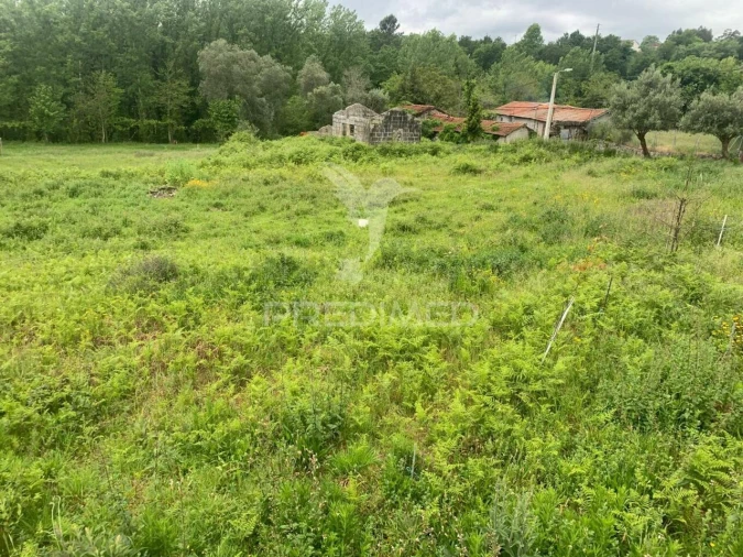 Terreno para Venda em Vinhos Foto 2