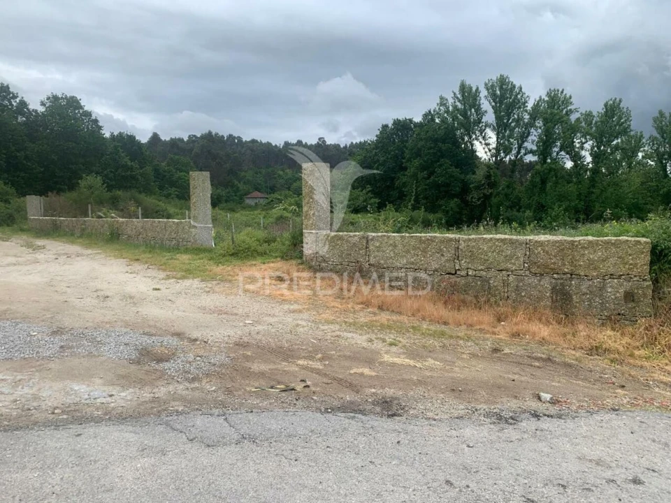 Terreno para Venda em Vinhos Foto 4