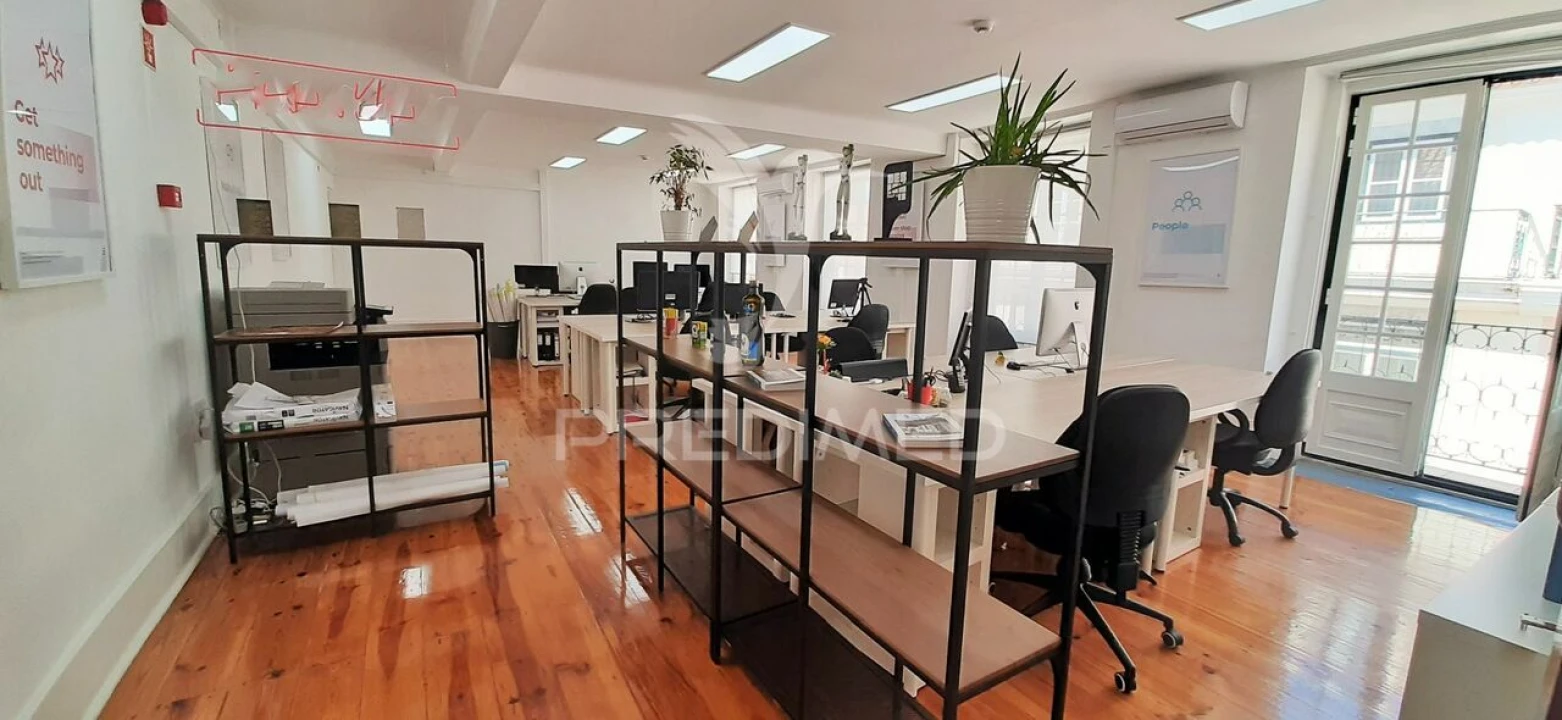 Escritório para Arrendamento em Santa Maria Maior Foto 3