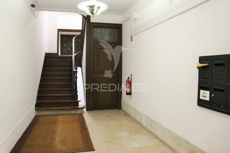 Escritório para Arrendamento em Santa Maria Maior Foto 18